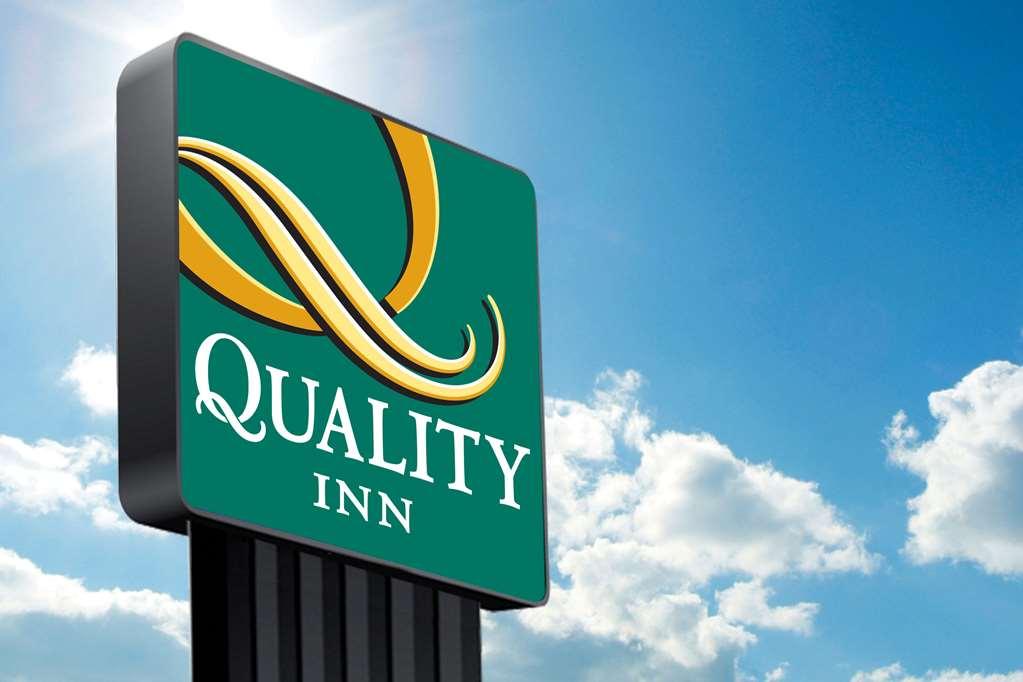 Quality Inn Queens نيو يورك المظهر الخارجي الصورة